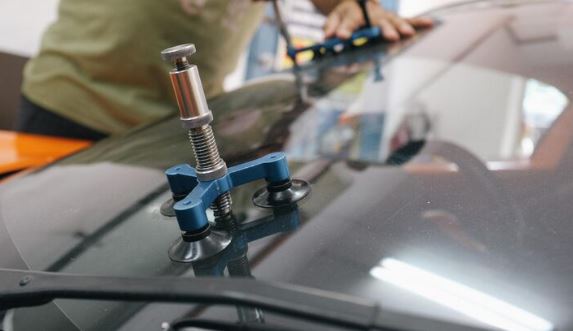 Car windshield replacement service in Pacific city